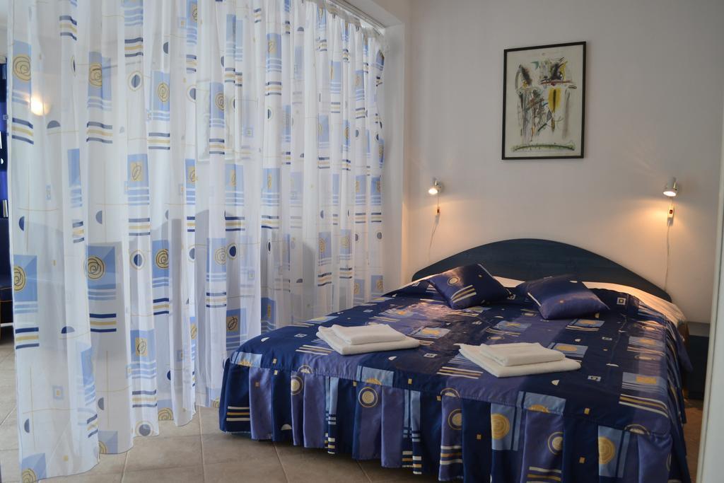 Family Hotel Magnolia Balchik Habitación foto