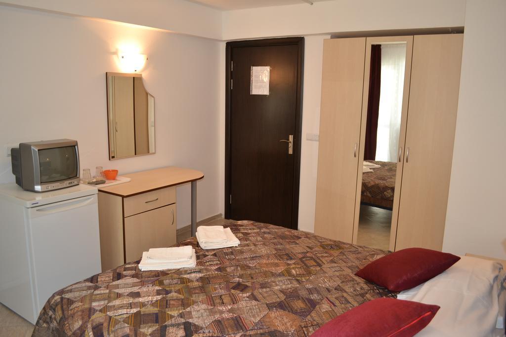 Family Hotel Magnolia Balchik Habitación foto