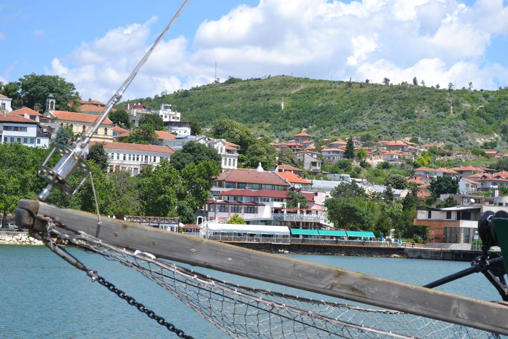 Family Hotel Magnolia Balchik Exterior foto